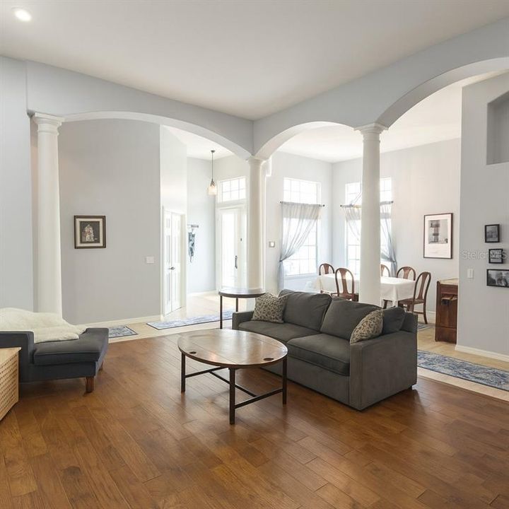 На продажу: $649,900 (4 спален, 3 ванн, 3182 Квадратных фут)