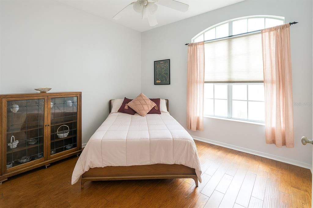 На продажу: $649,900 (4 спален, 3 ванн, 3182 Квадратных фут)