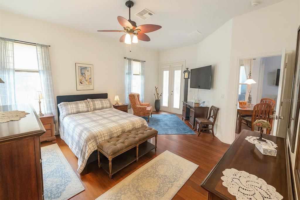 На продажу: $649,900 (4 спален, 3 ванн, 3182 Квадратных фут)