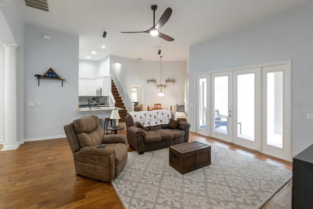 На продажу: $649,900 (4 спален, 3 ванн, 3182 Квадратных фут)