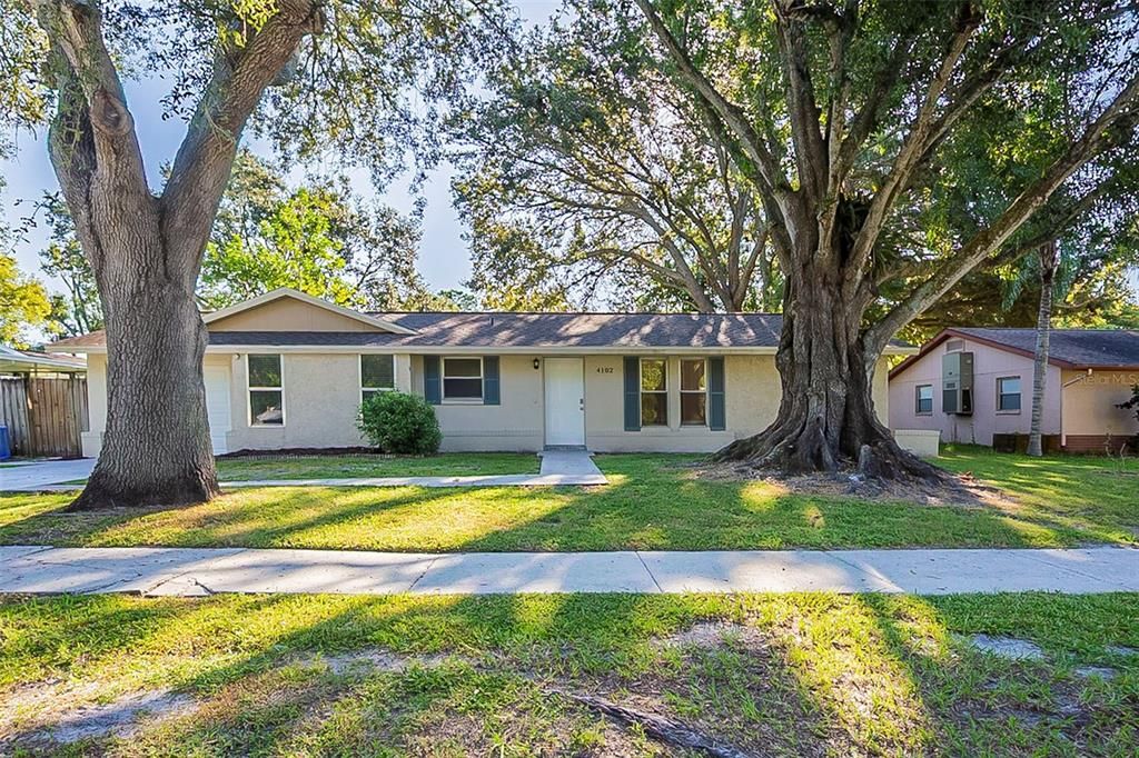 Vendido Recientemente: $364,900 (2 camas, 2 baños, 1176 Pies cuadrados)