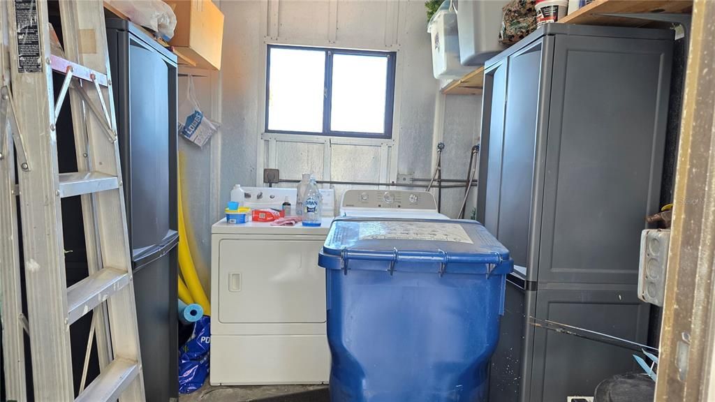 For Sale: $122,000 (3 beds, 2 baths, 1208 Square Feet)