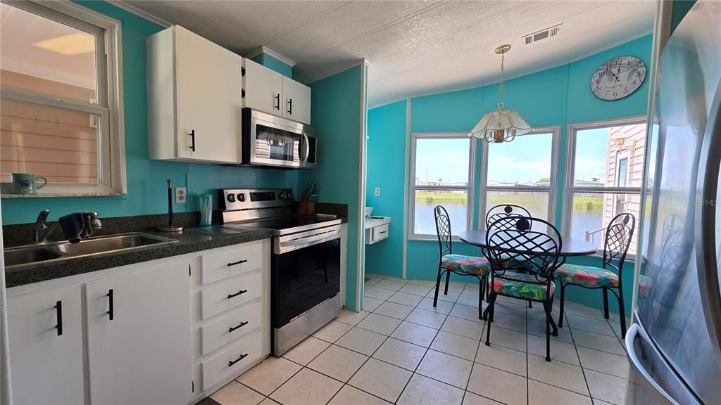 For Sale: $122,000 (3 beds, 2 baths, 1208 Square Feet)