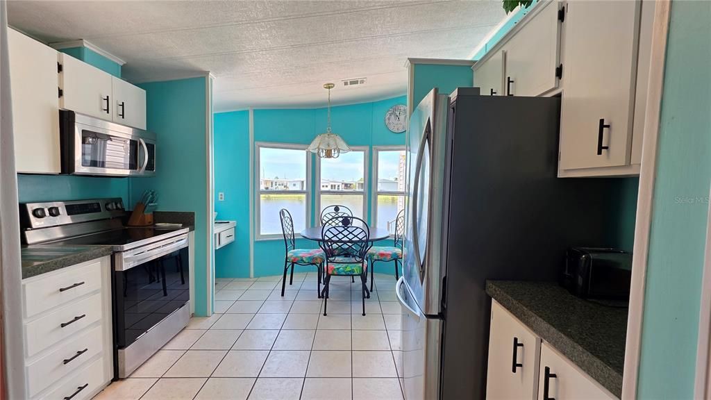 For Sale: $122,000 (3 beds, 2 baths, 1208 Square Feet)