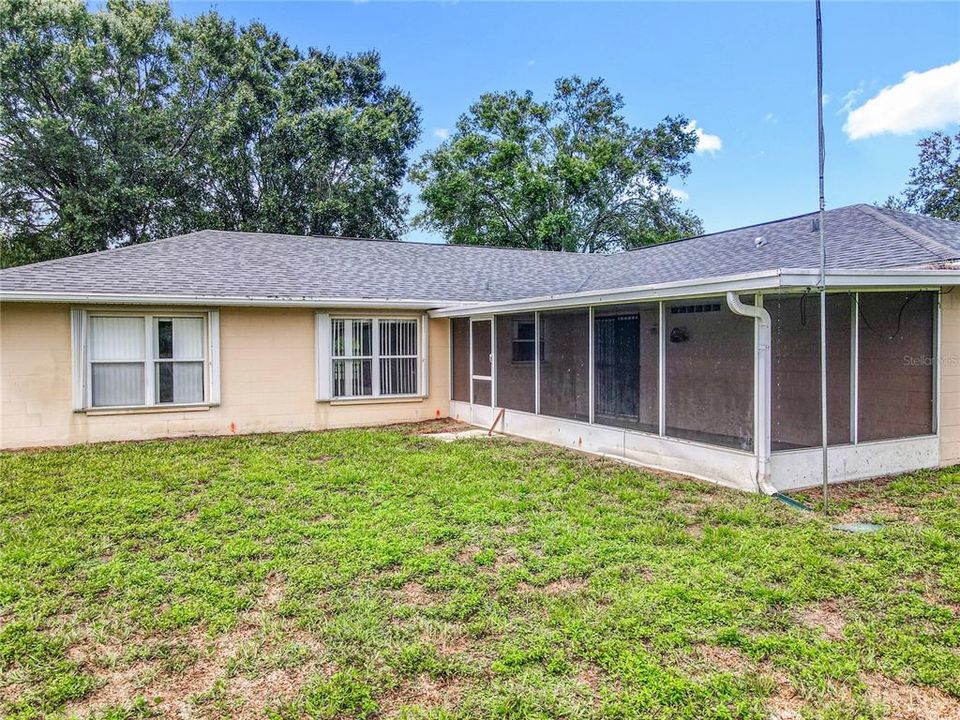 Active With Contract: $274,900 (4 beds, 2 baths, 1784 Square Feet)