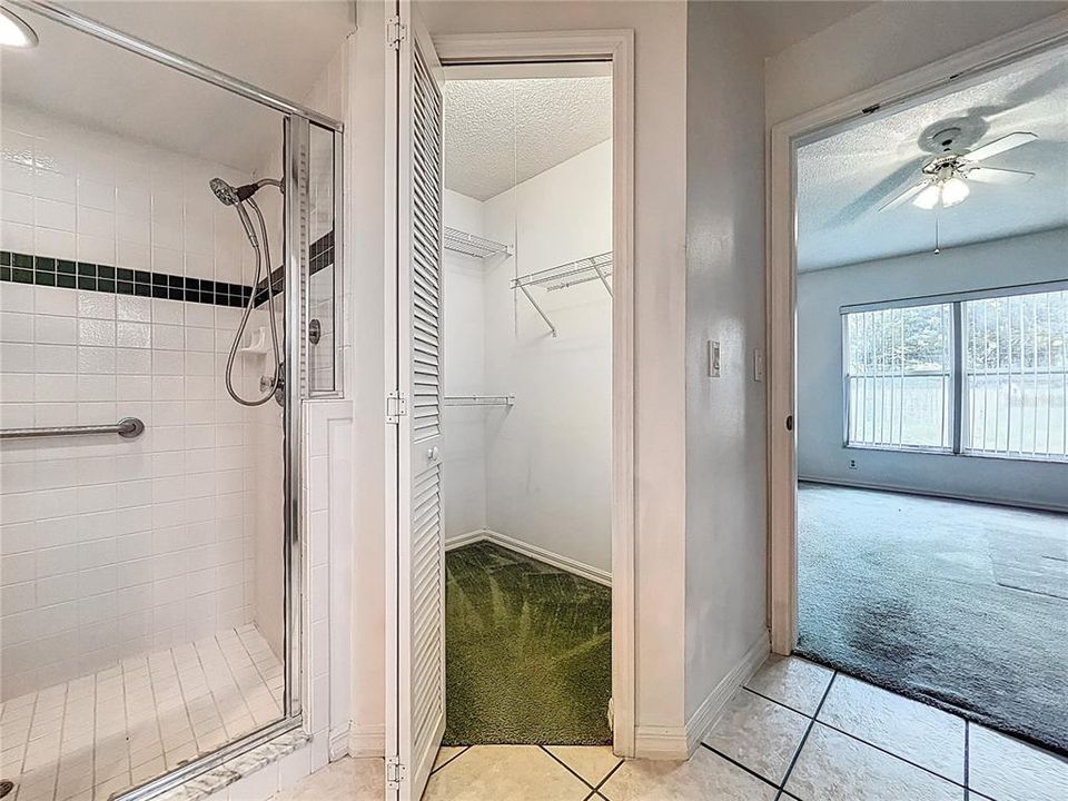 Active With Contract: $274,900 (4 beds, 2 baths, 1784 Square Feet)