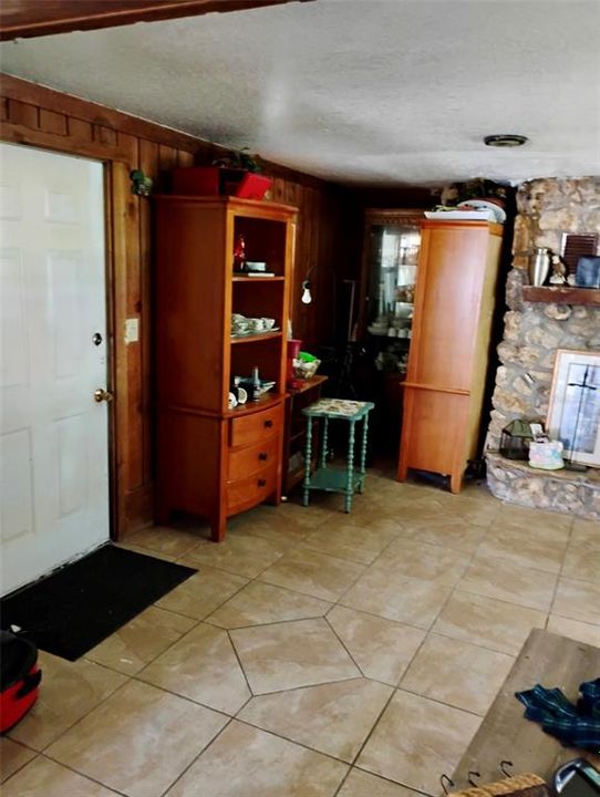 Active With Contract: $235,000 (4 beds, 2 baths, 1881 Square Feet)