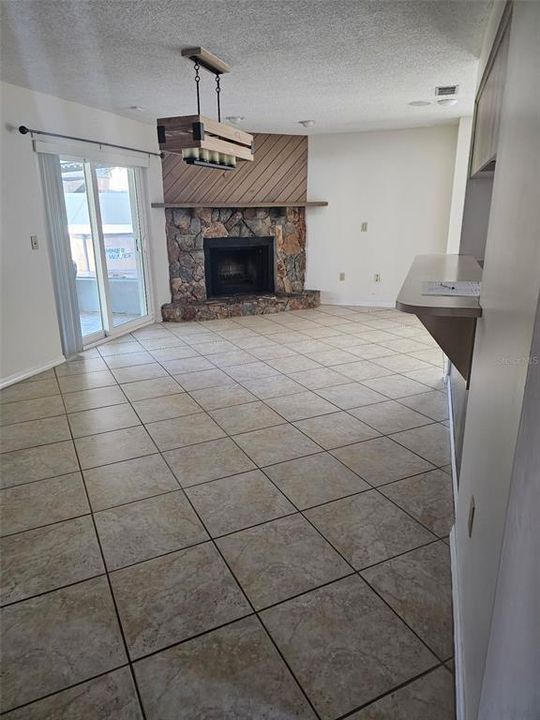 В аренду: $2,000 (3 спален, 2 ванн, 1702 Квадратных фут)