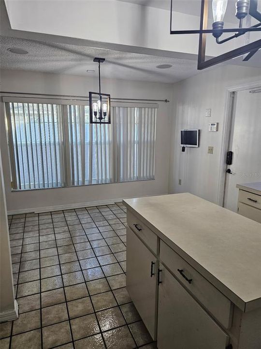 В аренду: $2,000 (3 спален, 2 ванн, 1702 Квадратных фут)