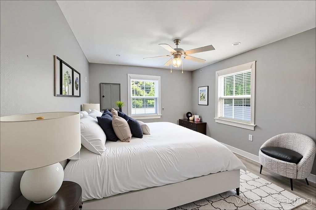 Active With Contract: $239,000 (2 beds, 1 baths, 768 Square Feet)