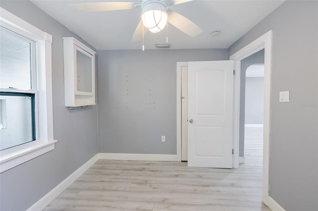 Active With Contract: $239,000 (2 beds, 1 baths, 768 Square Feet)