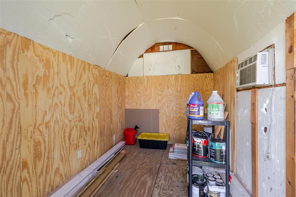 Active With Contract: $239,000 (2 beds, 1 baths, 768 Square Feet)