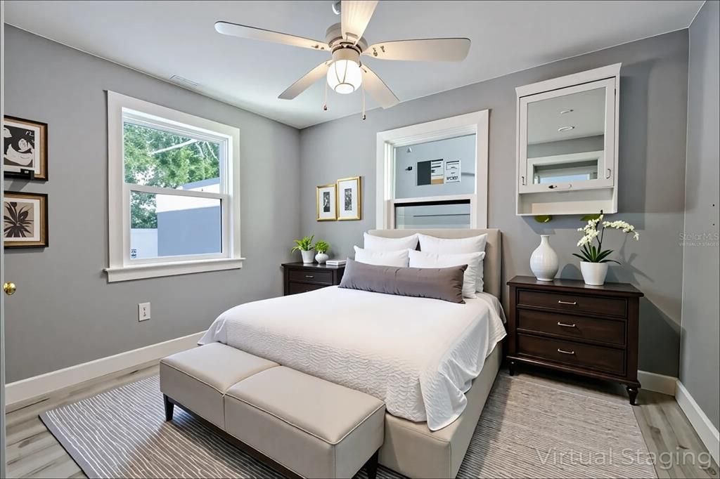 Active With Contract: $239,000 (2 beds, 1 baths, 768 Square Feet)