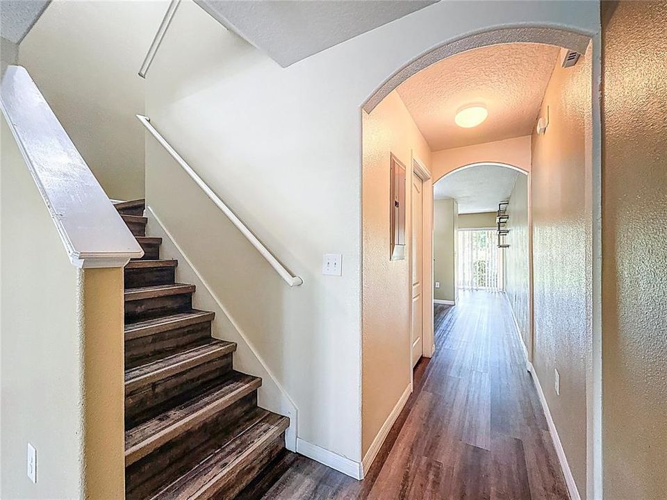 出租: $2,100 (3 贝兹, 2 浴室, 1501 平方英尺)