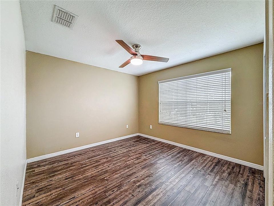 出租: $2,100 (3 贝兹, 2 浴室, 1501 平方英尺)