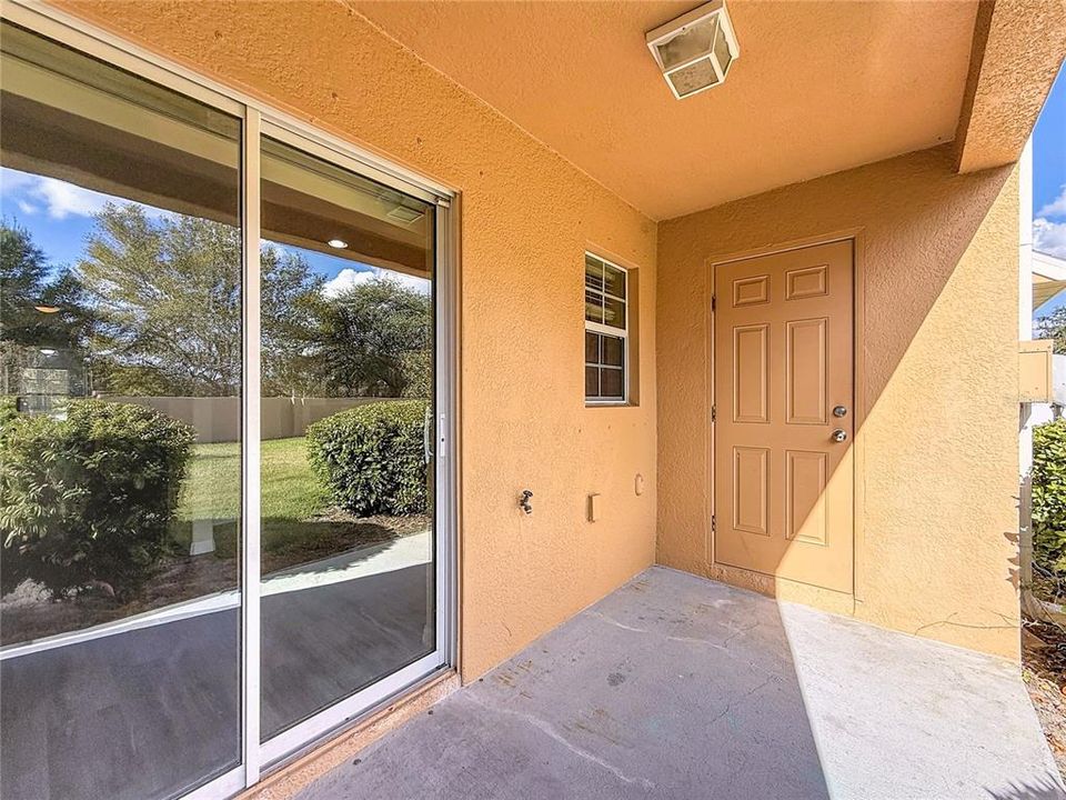 出租: $2,100 (3 贝兹, 2 浴室, 1501 平方英尺)