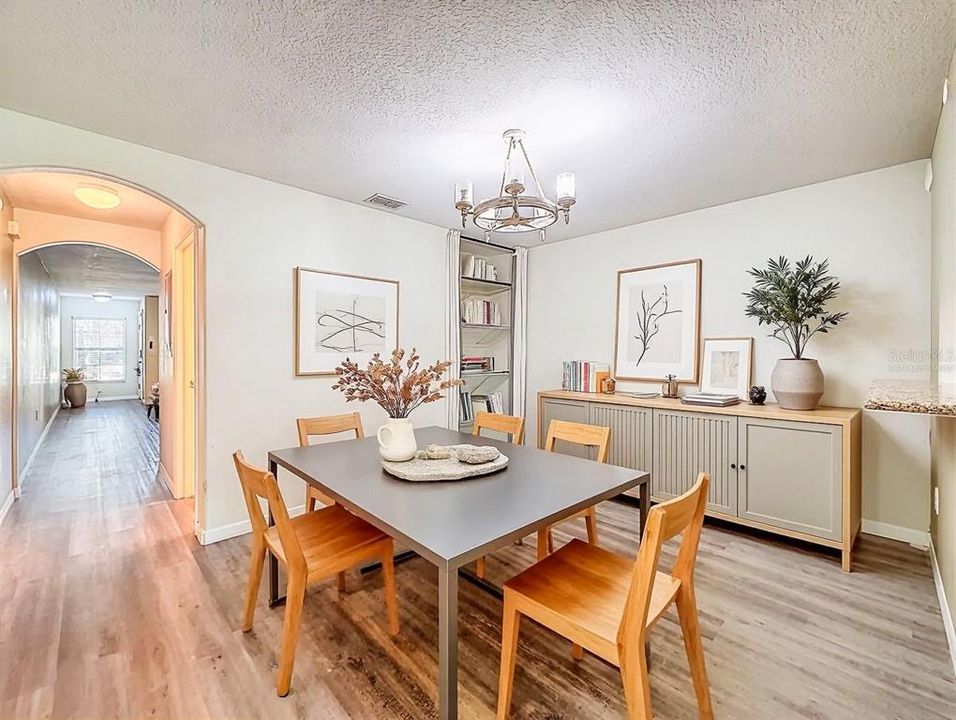 出租: $2,100 (3 贝兹, 2 浴室, 1501 平方英尺)