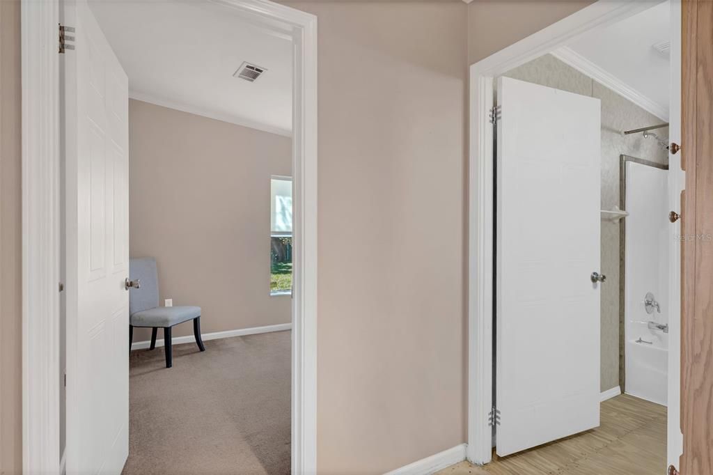 На продажу: $199,500 (3 спален, 2 ванн, 1984 Квадратных фут)