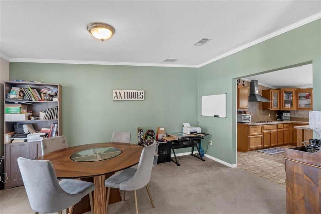 На продажу: $199,500 (3 спален, 2 ванн, 1984 Квадратных фут)