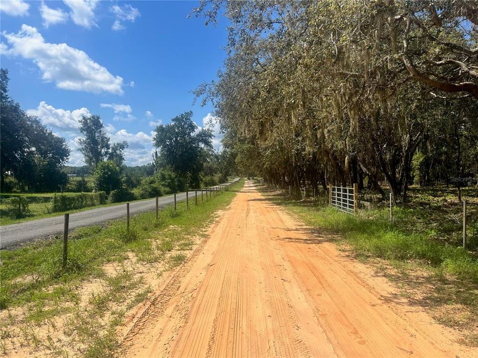 待售: $315,000 (12.55 acres)