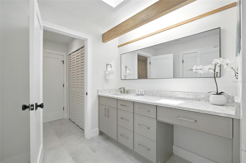 На продажу: $3,230,000 (6 спален, 4 ванн, 3748 Квадратных фут)