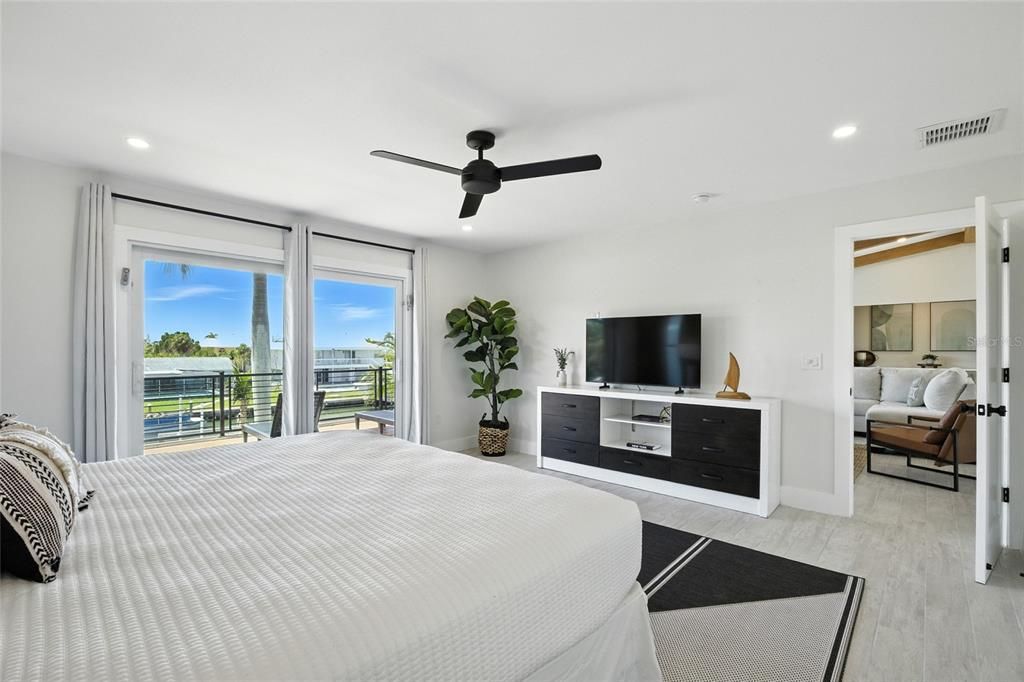 На продажу: $3,230,000 (6 спален, 4 ванн, 3748 Квадратных фут)