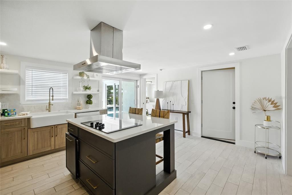 На продажу: $3,230,000 (6 спален, 4 ванн, 3748 Квадратных фут)