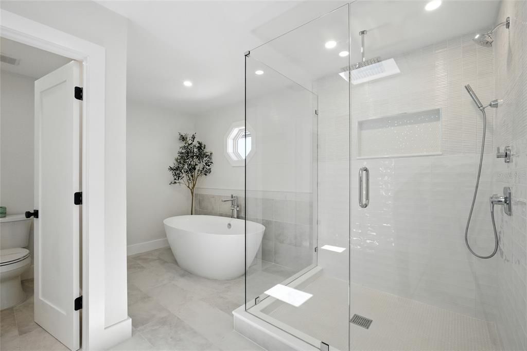 На продажу: $3,230,000 (6 спален, 4 ванн, 3748 Квадратных фут)