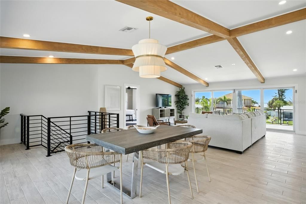 На продажу: $3,230,000 (6 спален, 4 ванн, 3748 Квадратных фут)