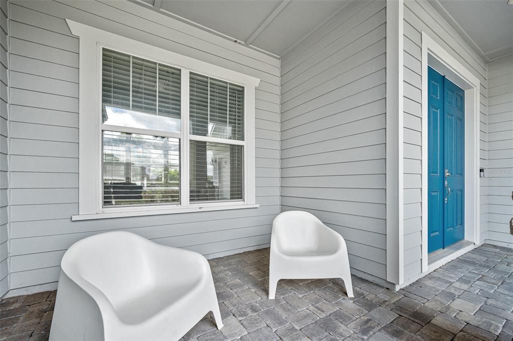 For Sale: $1,050,000 (6 beds, 3 baths, 3916 Square Feet)