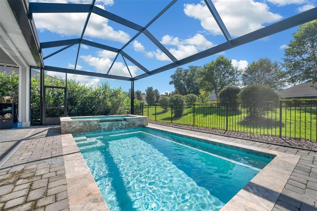 For Sale: $1,050,000 (6 beds, 3 baths, 3916 Square Feet)