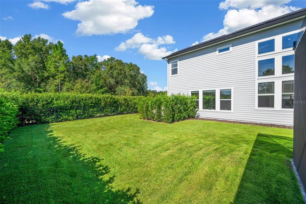 For Sale: $1,050,000 (6 beds, 3 baths, 3916 Square Feet)