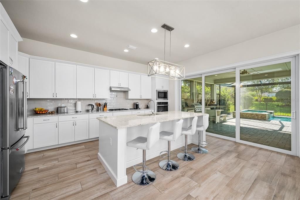 For Sale: $1,050,000 (6 beds, 3 baths, 3916 Square Feet)