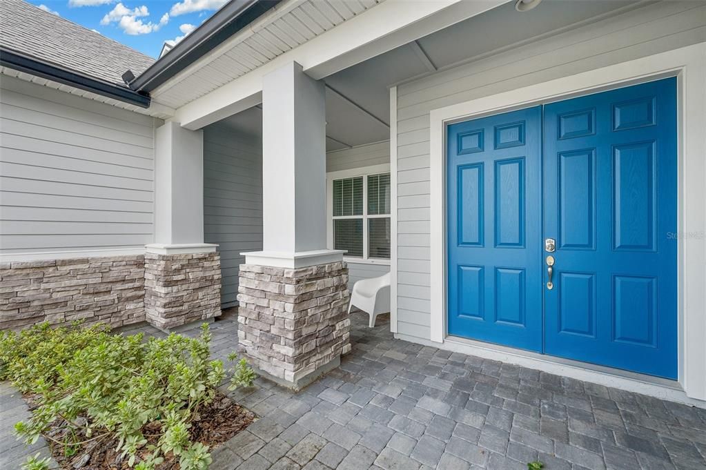 For Sale: $1,050,000 (6 beds, 3 baths, 3916 Square Feet)