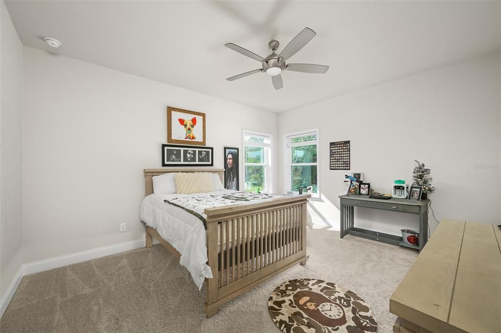 For Sale: $1,050,000 (6 beds, 3 baths, 3916 Square Feet)