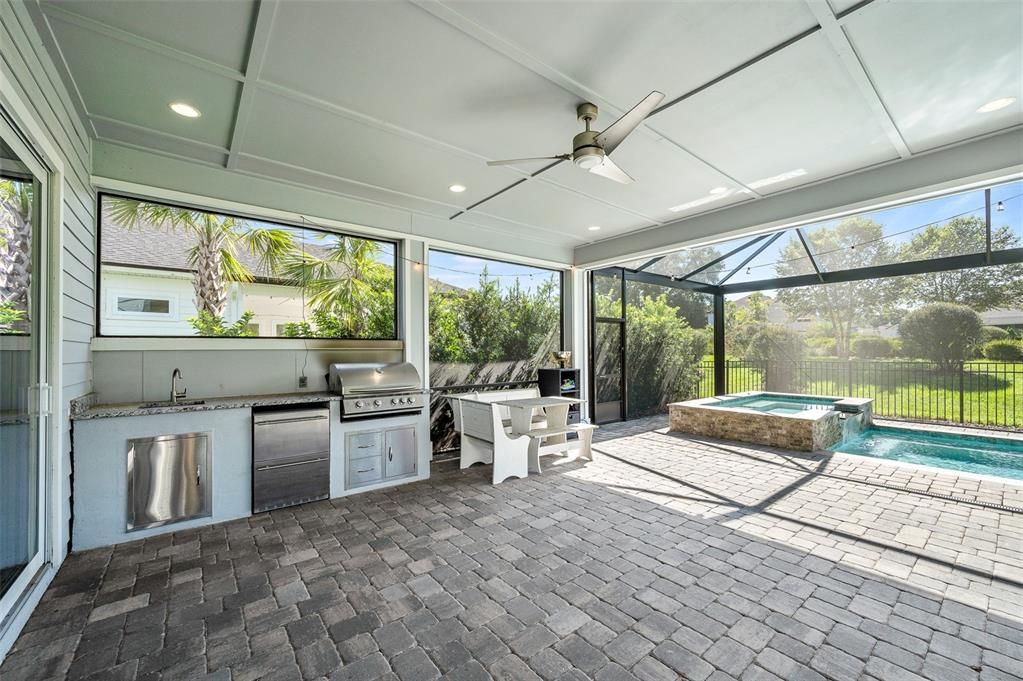 For Sale: $1,050,000 (6 beds, 3 baths, 3916 Square Feet)