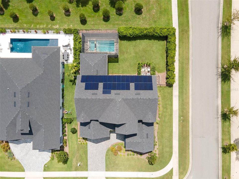 For Sale: $1,050,000 (6 beds, 3 baths, 3916 Square Feet)