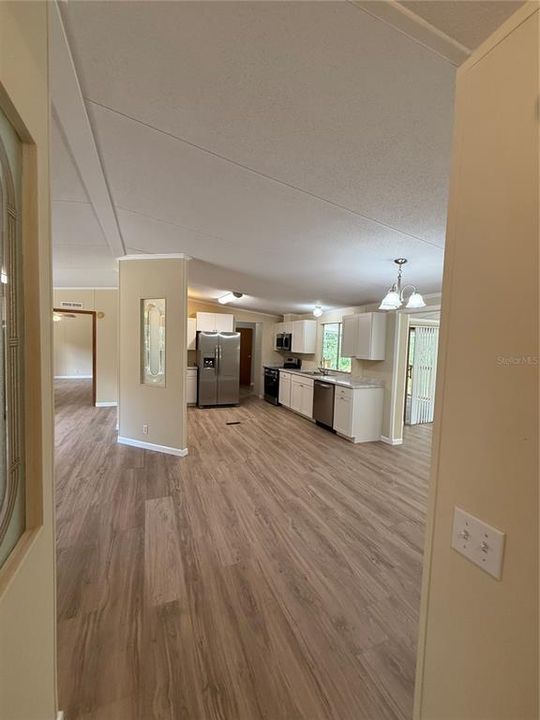 En Venta: $215,000 (3 camas, 2 baños, 1782 Pies cuadrados)