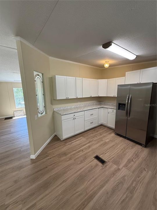 En Venta: $215,000 (3 camas, 2 baños, 1782 Pies cuadrados)