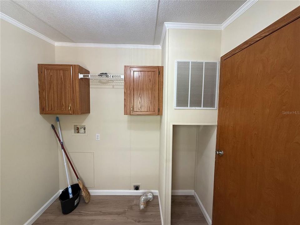 En Venta: $215,000 (3 camas, 2 baños, 1782 Pies cuadrados)