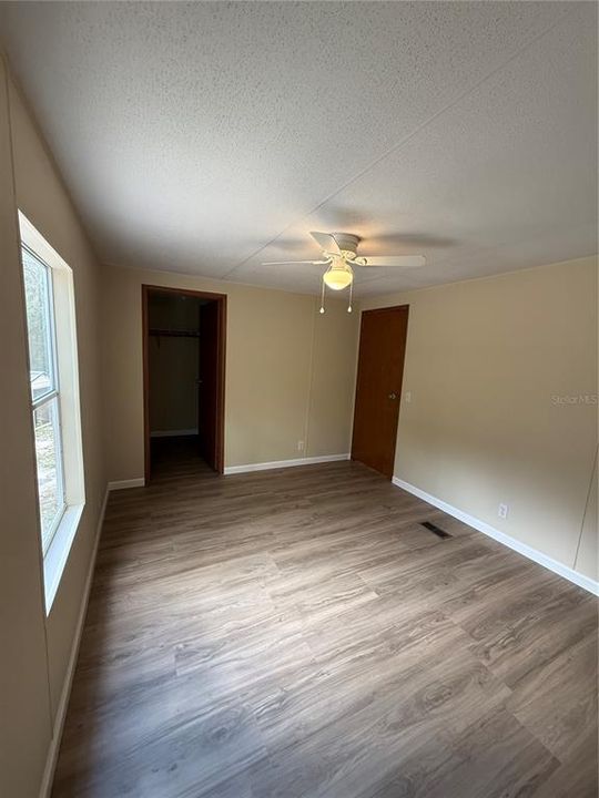 En Venta: $215,000 (3 camas, 2 baños, 1782 Pies cuadrados)