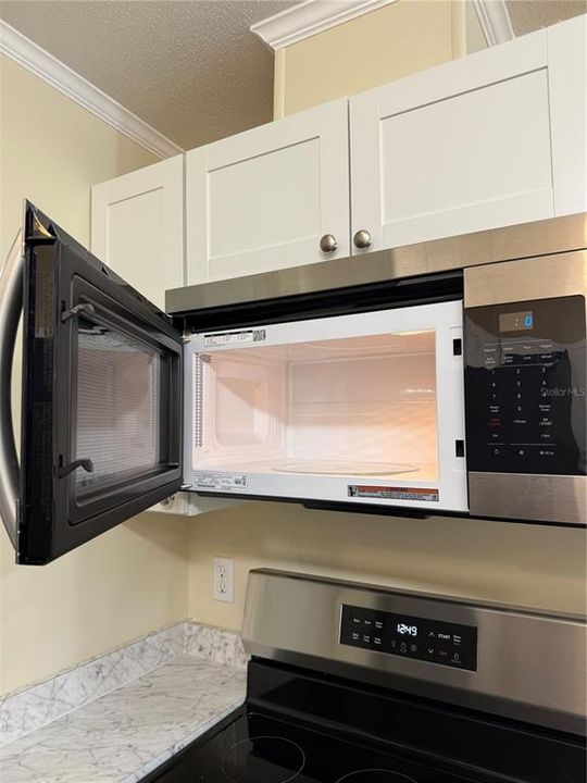 En Venta: $215,000 (3 camas, 2 baños, 1782 Pies cuadrados)