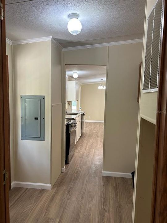 En Venta: $215,000 (3 camas, 2 baños, 1782 Pies cuadrados)