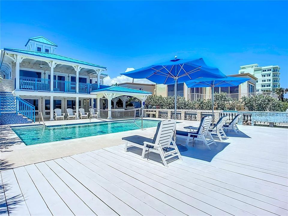 合同活跃: $7,490,000 (12 贝兹, 12 浴室, 6612 平方英尺)