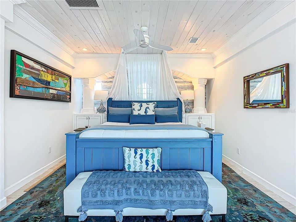 合同活跃: $7,490,000 (12 贝兹, 12 浴室, 6612 平方英尺)