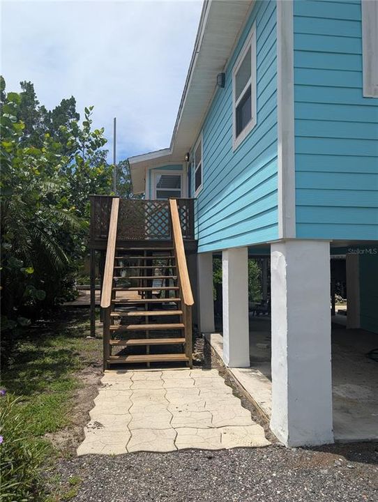 For Sale: $365,000 (2 beds, 2 baths, 768 Square Feet)