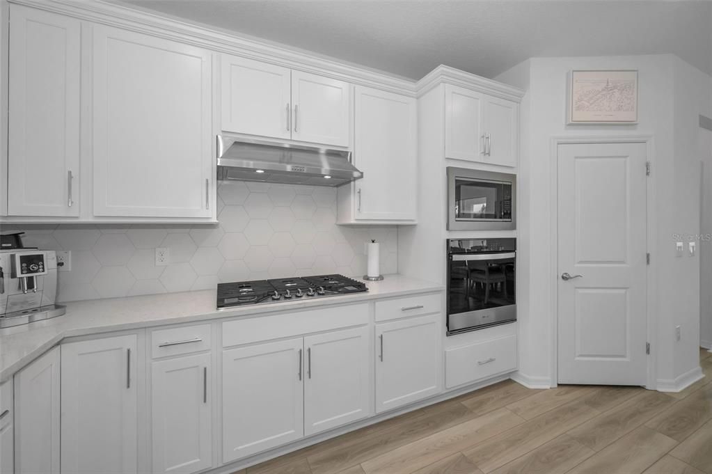 Active With Contract: $549,000 (3 beds, 3 baths, 2259 Square Feet)