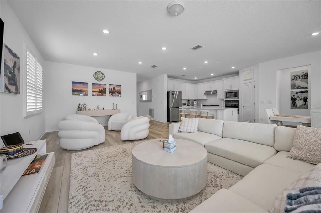 Active With Contract: $549,000 (3 beds, 3 baths, 2259 Square Feet)