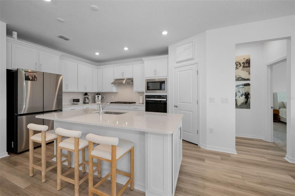 Active With Contract: $549,000 (3 beds, 3 baths, 2259 Square Feet)