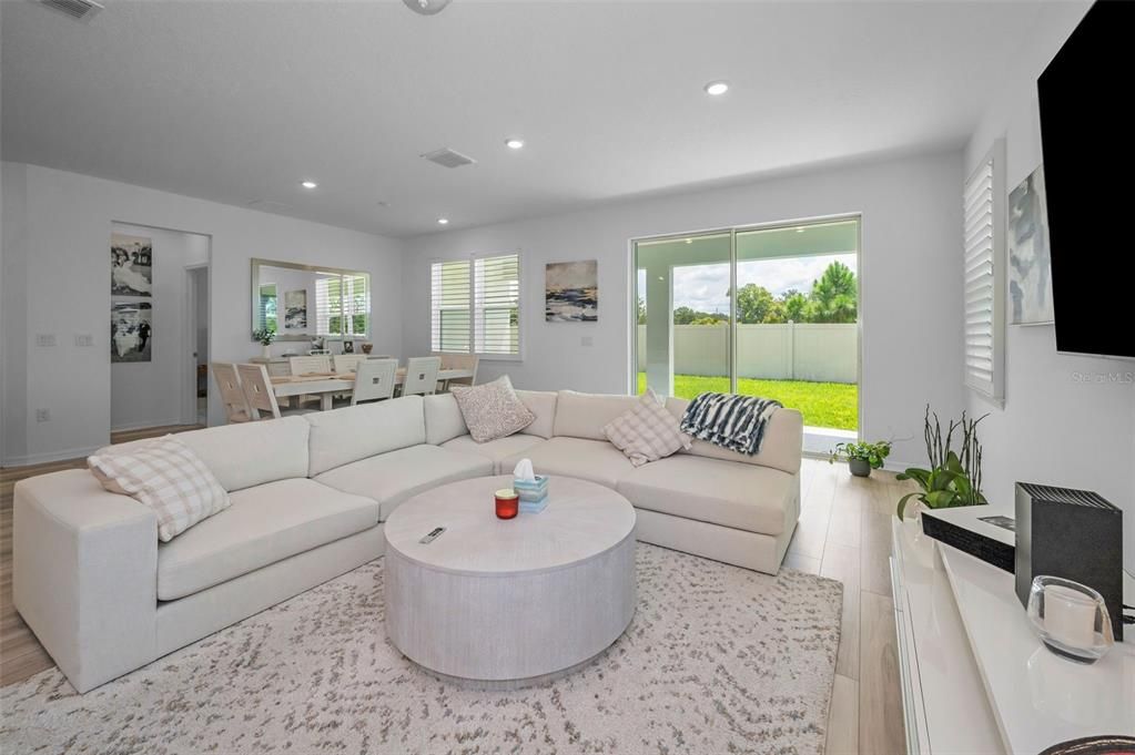 Active With Contract: $549,000 (3 beds, 3 baths, 2259 Square Feet)